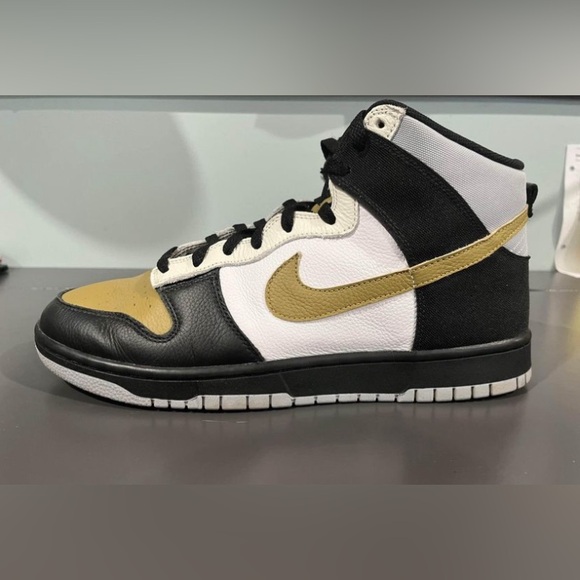 Custom Nike dunk highs. Men’s size 12. - Picture 3 of 7